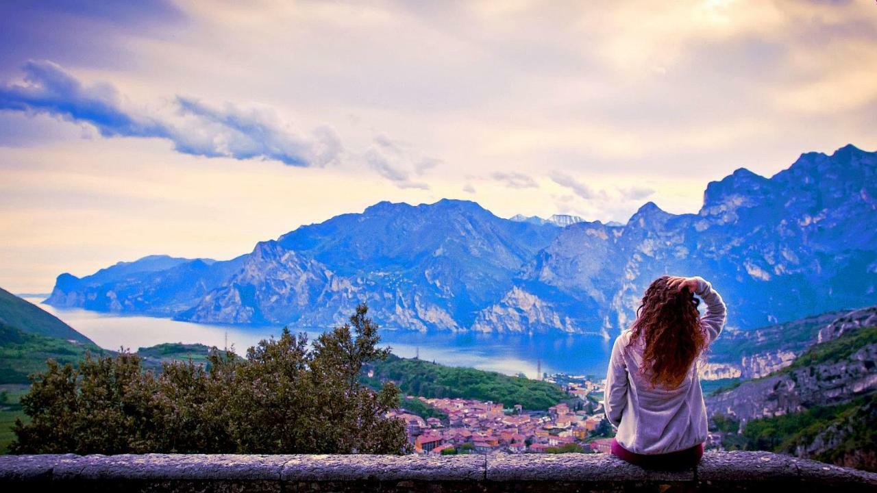 Hostal Casa San Tome Torbole Sul Garda Exterior foto